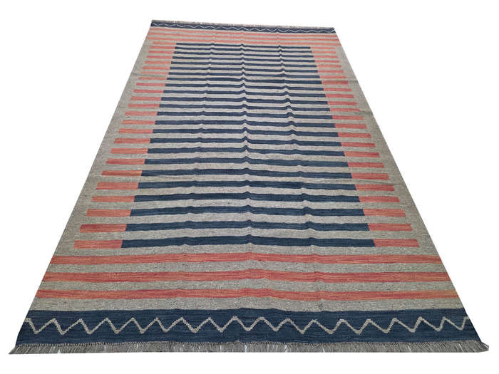 Beautiful Modern design kilim Rug 299 X 207cm