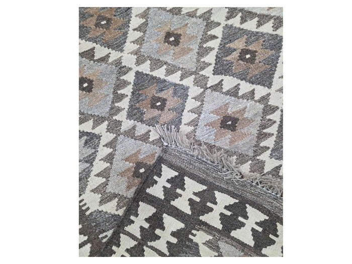 Stunning Handwoven woolen Natural Kilim 295 x 198 cm