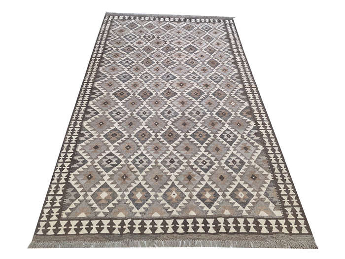 Stunning Handwoven woolen Natural Kilim 295 x 198 cm