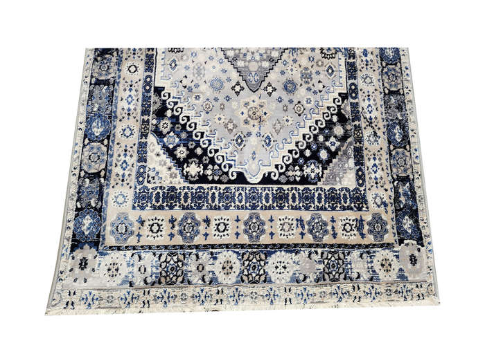 Beautiful Turkish machine Made Carpet 155 x 80 cm