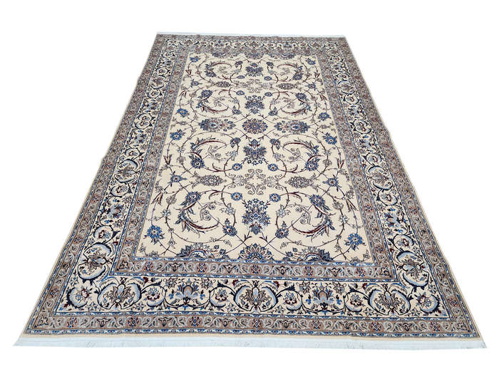 Incredible Fine Nain Persian Carpet 310 x 205 CM