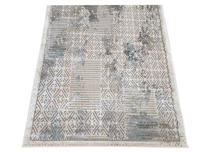 Beautiful Beige Machine Made Carpet 160 x 110 CM
