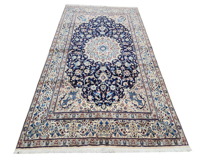 Incredible Fine Nain Persian Carpet 312 X 200 cm