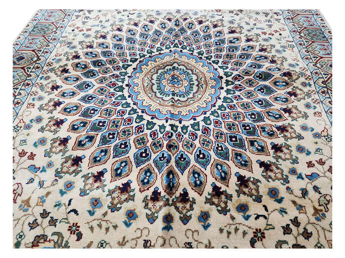 Stunning Afghan Ariana Carpet 205 x 152 CM