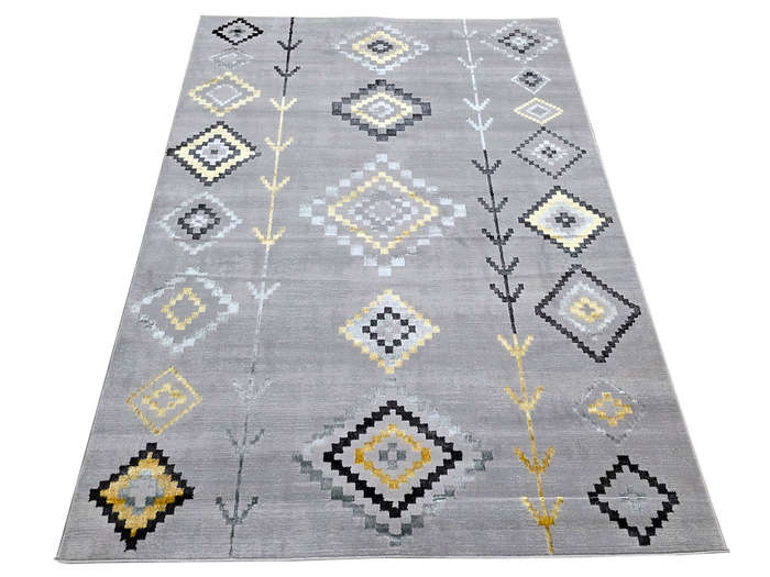 Stunning Machine Made Carpet 230 x 160 CM