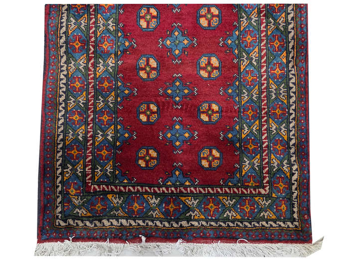 Fine Hand-knotted Kunduz Bukhara Carpet 198 X 90 cm