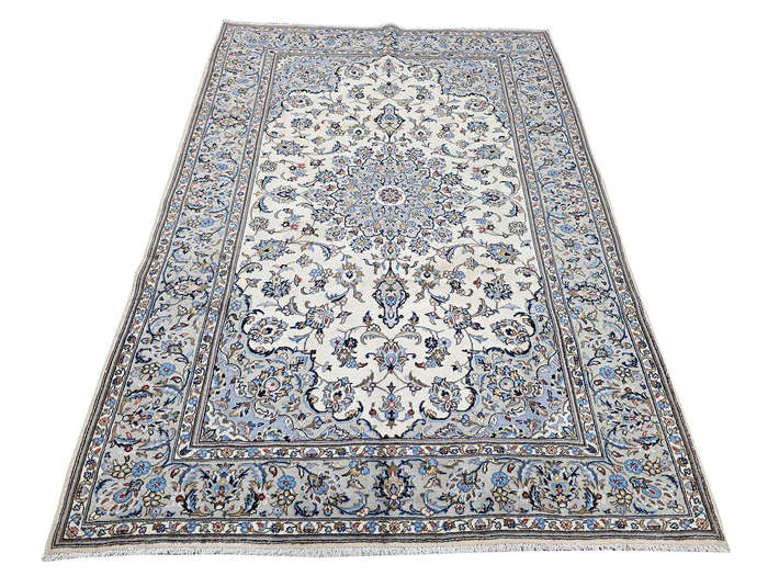 Incredible Secondhand Kashan Carpet 286 x 193 CM