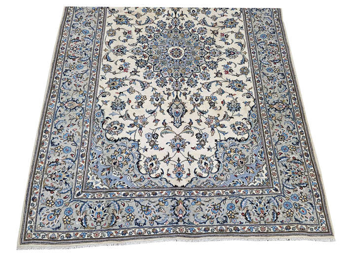 Incredible Secondhand Kashan Carpet 286 x 193 CM