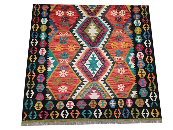 Beautiful Handmade woolen Kilim Rug  250 x 171cm