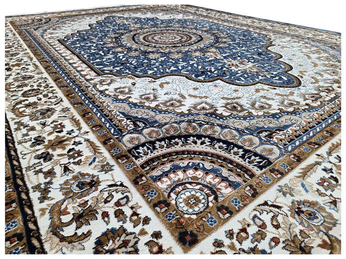 Fine Blue Machine Made Carpet 400 x 300 CM