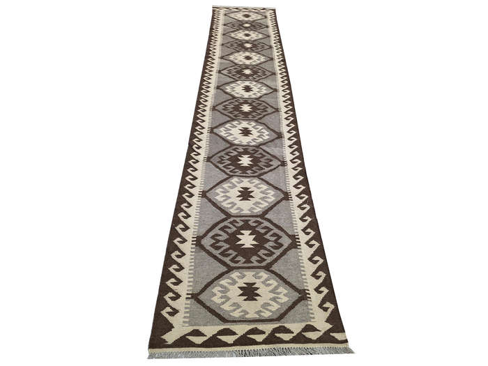 Stunning Handwoven woolen Natural Kilim 499 x 78cm