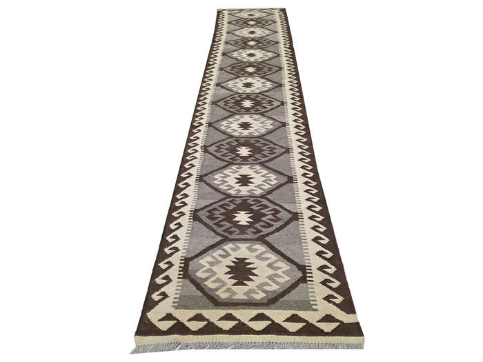 Stunning Handwoven woolen Natural Kilim 499 x 78cm