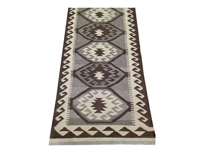 Stunning Handwoven woolen Natural Kilim 499 x 78cm