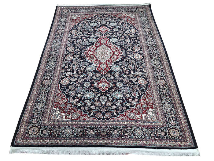 Stunning Persian Kashan Machine Made Carpet 230 x 160 CM