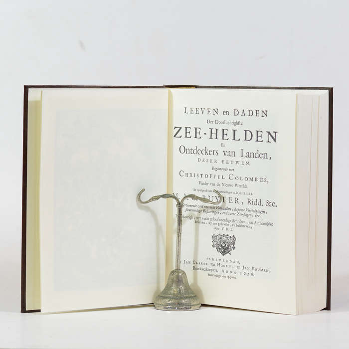 Leeven en Daden der Doorluchtighste Zee-Helden en Ontdeckers van Landen, deser eeuwen. -