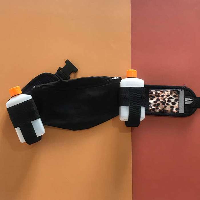 Special running belt with two hard bottles