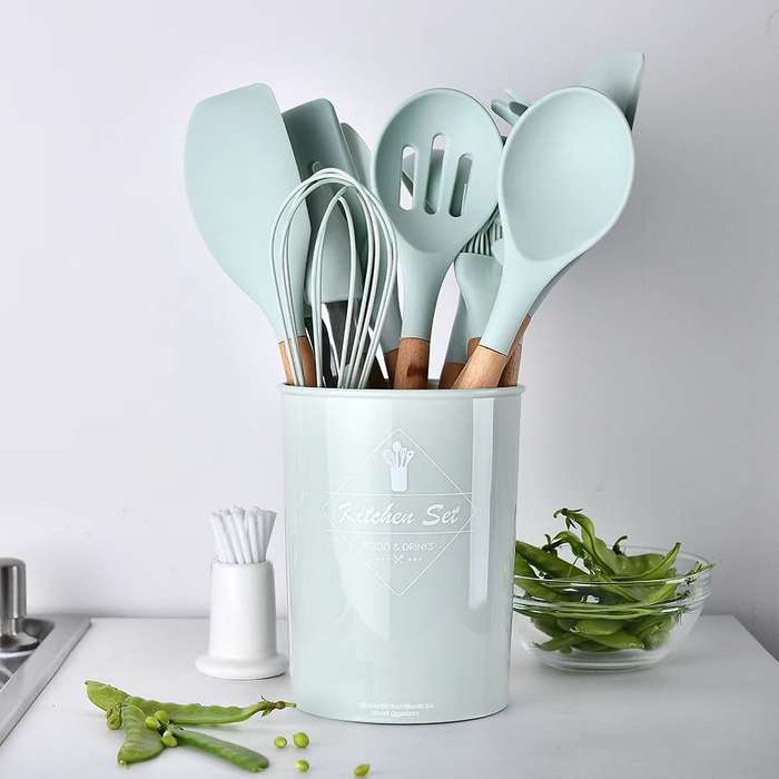 Safe Heat Resistant Silicone Kitchenware 12pcs Cooking Tool Set Kitchen Utensils with Wooden Handle
