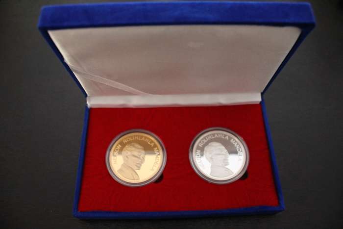 *** Twin Mandela Medallion set *** gold-clad & silver-clad coins