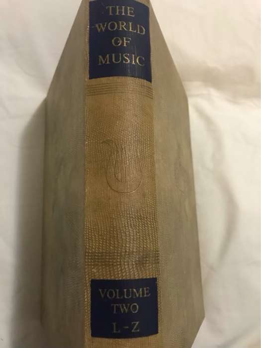 The World of Music Volume2, A Treasury for Listener and Viewer - K.B.Sandved