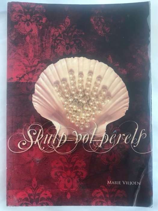 Skulp Vol Perels - Marie Viljoen