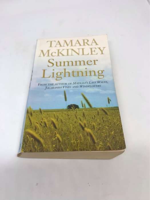Summer Lightning - Tamara McKinley