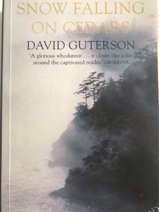 Snow falling on cedars - David Guterson