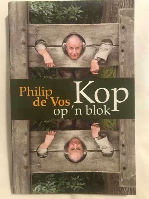 Kop op 'n blok *Signed* - Philip De Vos