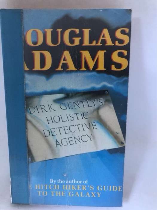 Dirk Gently's Holistic Detective Agency - Douglas Adams