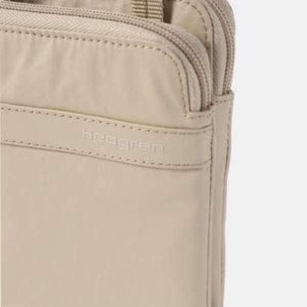 Hedgren Folios Rfid Passport Holder - Sepia