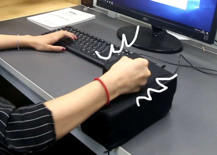 CREATIVE 2 IN 1 USB ENTER KEY BUTTON WITH FORM NAP PILLOW-STRESS RELIEF