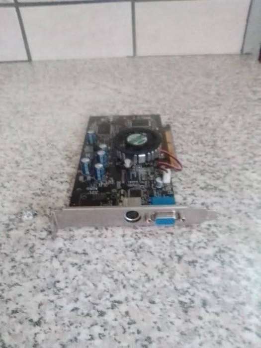 Vintage - XFX - GeForce4 - MX440 - TV - AGP - Graphics Card