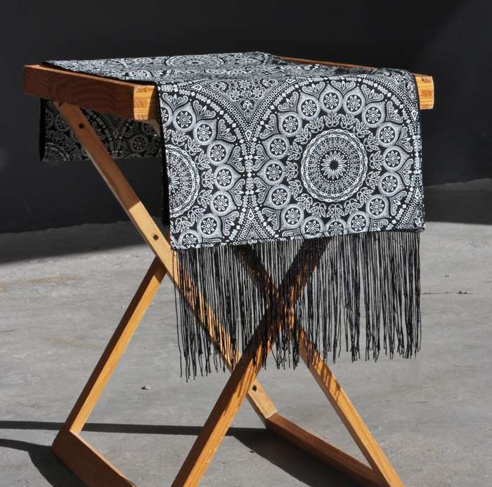 Phomello Table Runner