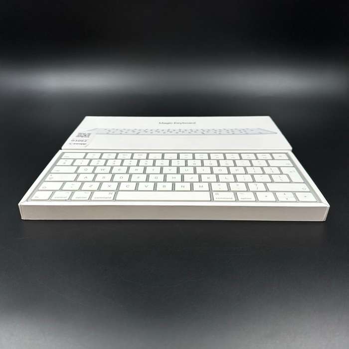 Magic Keyboard  White