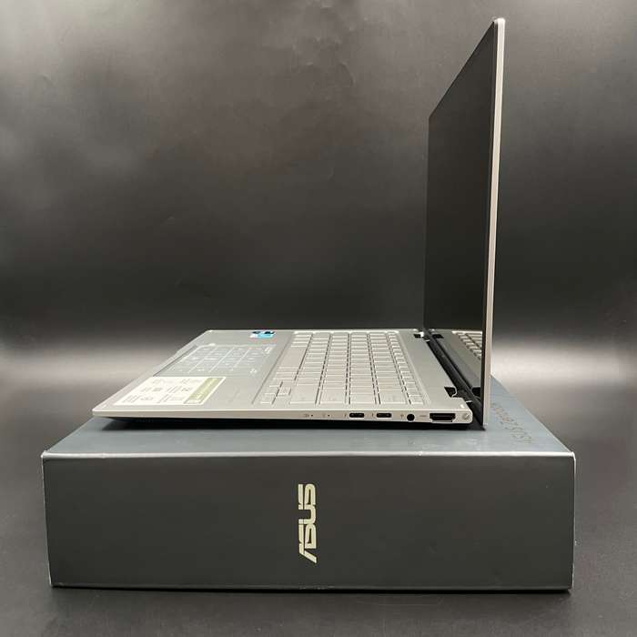 ASUS Zenbook 14" OLED TouchTouch | Intel i7 | 16GB | 1TB SSD | Foggy Silver