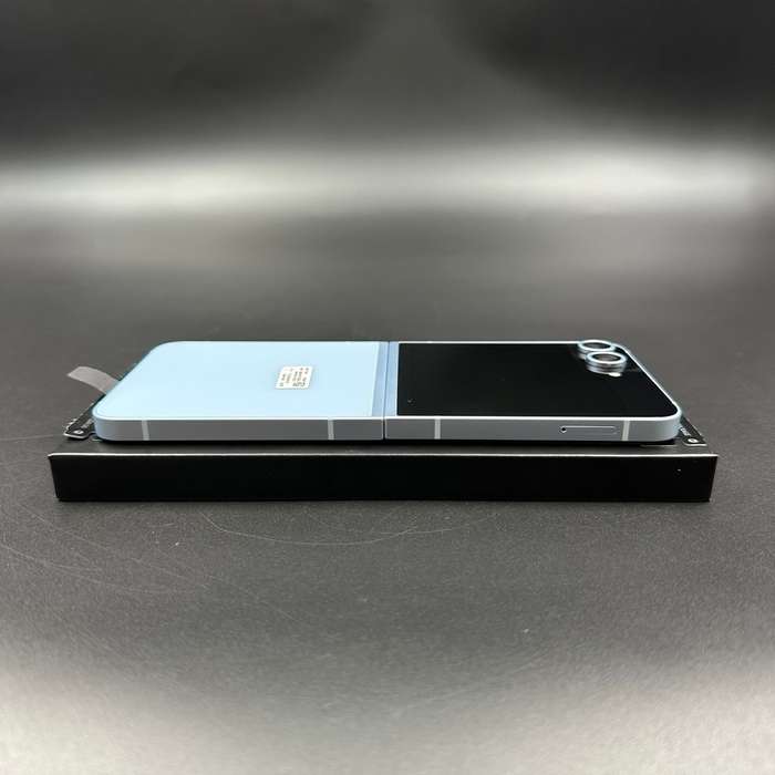 Samsung Galaxy Z Flip 6 256GB Blue