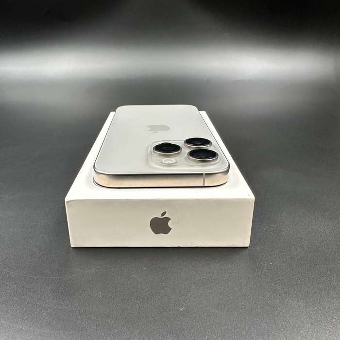 iPhone 16 Pro 256GB Natural Titanium