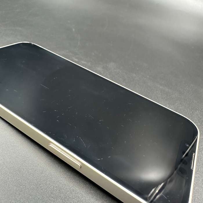iPhone 13 128GB Starlight