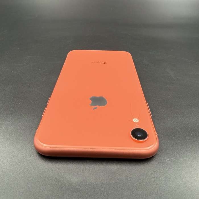 iPhone XR 128GB Coral (Cracked Back)