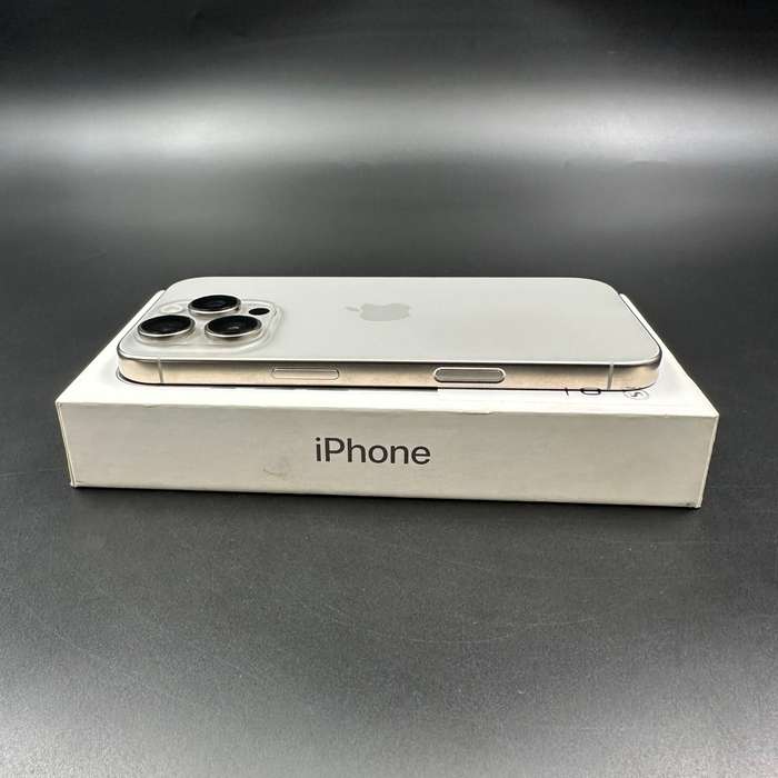 iPhone 16 Pro 256GB Natural Titanium