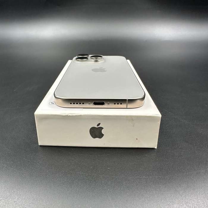 iPhone 16 Pro 256GB Natural Titanium