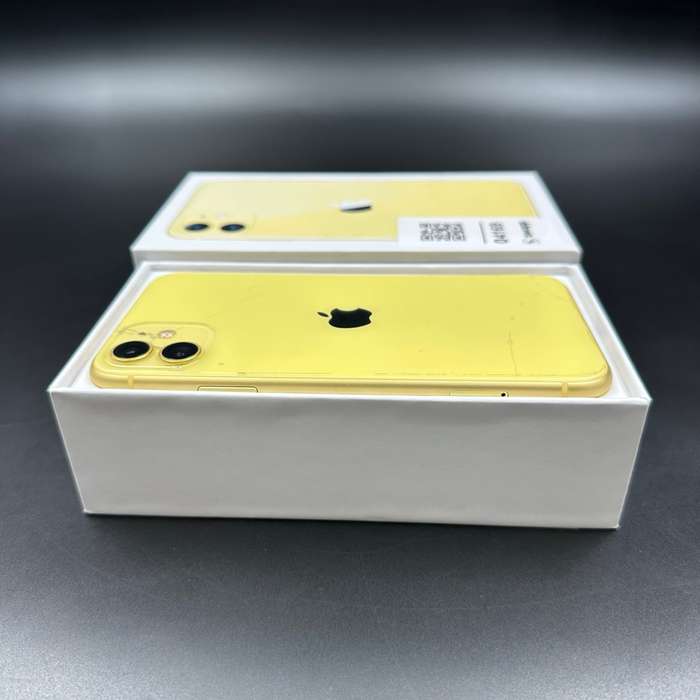 iPhone 11 256GB Yellow (Cracked Back)