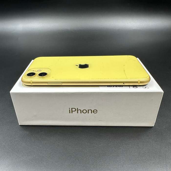 iPhone 11 256GB Yellow (Cracked Back)
