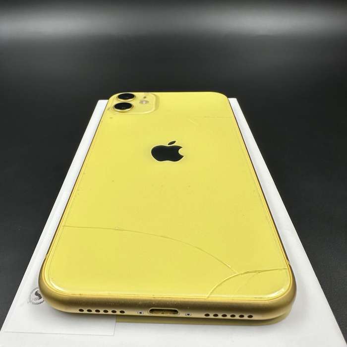 iPhone 11 256GB Yellow (Cracked Back)