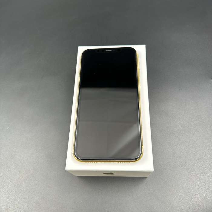 iPhone 11 256GB Yellow (Cracked Back)