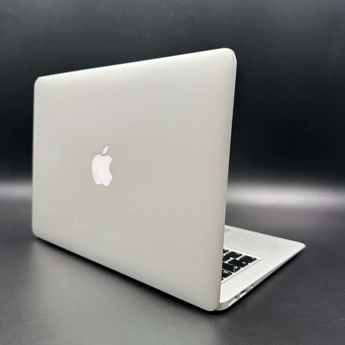 Macbook Air 13" 2017 1.8Ghz | 128GB SSD | 8GB Ram | Core i5 Silver