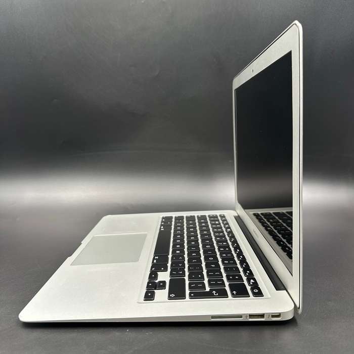 Macbook Air 13" 2017 1.8Ghz | 128GB SSD | 8GB Ram | Core i5 Silver