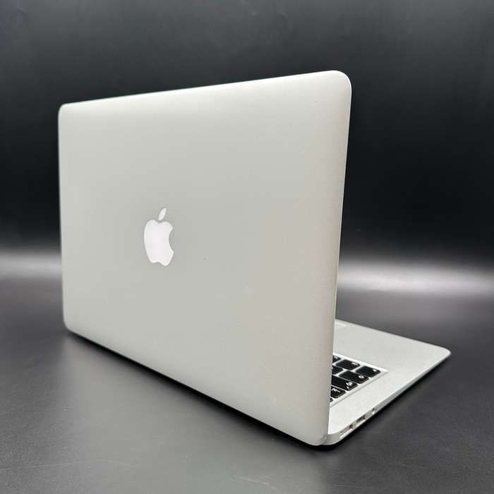 Macbook Air 13" 2017 1.8Ghz | 128GB SSD | 8GB Ram | Core i5 Silver