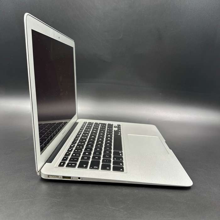 Macbook Air 13" 2017 1.8Ghz | 128GB SSD | 8GB Ram | Core i5 Silver
