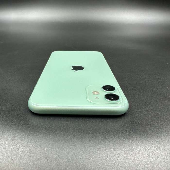iPhone 11 64GB Green