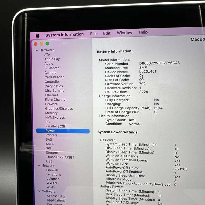Macbook Pro 13" 2015 2.7GHz | 256GB SSD | 8GB Ram | Core i5 Space Grey